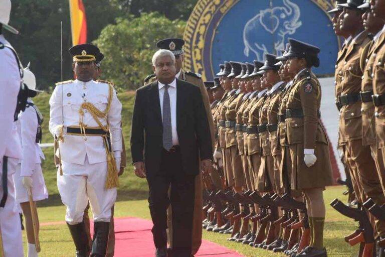 පාතාලයට, කුඩු ජාවාරමුන්ට අහුවෙන්න එපා. කෙලින් ඉන්න – ඇමති ටිරාන්ගෙන් පොලිසියට උපදෙස්
