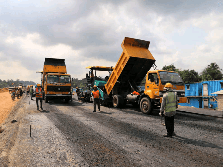 නැවතී ඇති මහා මාර්ග සංවර්ධන ව්‍යාපෘති යළි ආරම්භ කරනවා – ප්‍රවාහන, මහාමාර්ග හා ජනමාධ්‍ය අමාත්‍ය