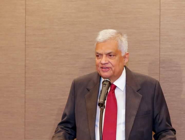විභාග පැවැත්වීමේ දී මුල් තැන දිය යුත්තේ සිසුන්ගේ පහසුවට මිස විභාග දෙපාර්තමේන්තුවේ පහසුවට නොවේ – ජනපති