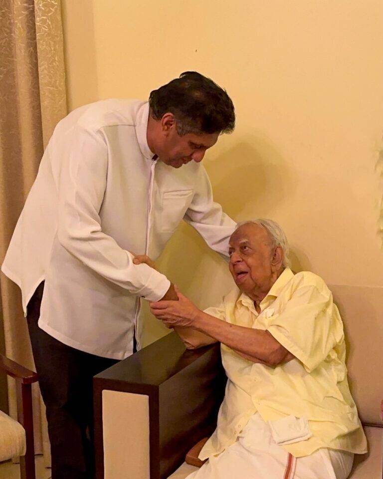විපක්ෂ නායක සහ දෙමළ ජාතික සන්ධානයේ නායක අතර හමුවක්