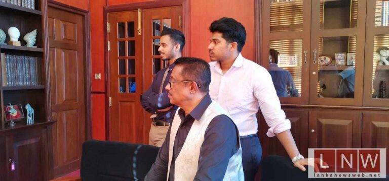 ජනකගේ විවාද ජනක බලන හැටි!
