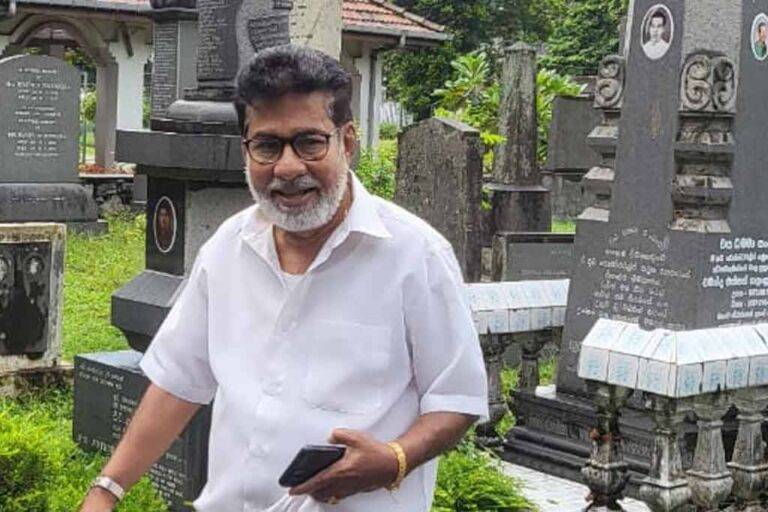 මමයි කනත්තේ භෘංගයා : තමන්ගේම සොහොන බලන්න ගිය මර්වින්
