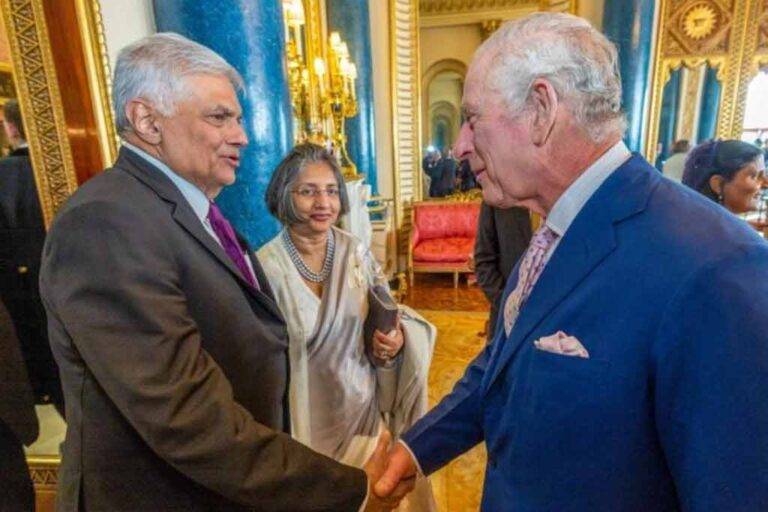 රාජාභිෂේකයට ගිය රනිල්ගෙන් ලෝක වාර්තාවක් !