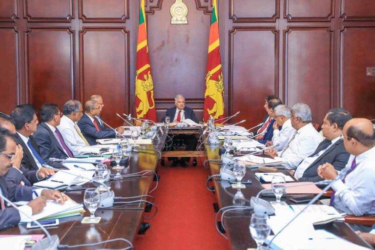 රාජ්‍ය ආයතන ප්‍රතිව්‍යුගතකරණයට උපරිම සහාය දෙන්න – ජනපති අමාත්‍යාංශ හා පළාත් ලේකම්වරුන්ට කියයි