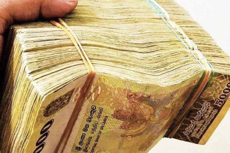 බිලියන 54 ක් බොල් ණය ලෙස කපා හැරුණු 10 දෙනාගේ ලැයිස්තුව