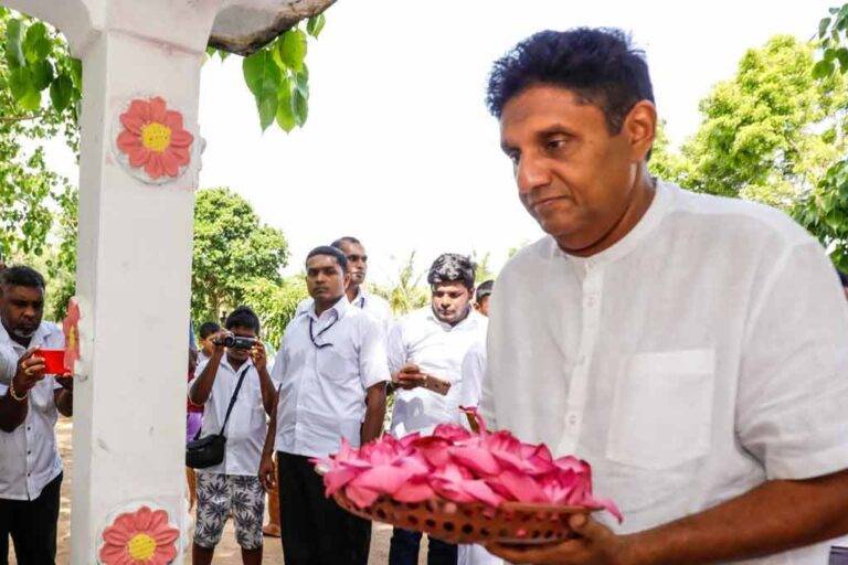 සජිත්ගේ සසුනට අරුණින් ශ්‍රී දුමින්දාරාම විහාරයේ ඉදිකළ චෛත්‍යය සසුනට පූජා කෙරේ (Photos)