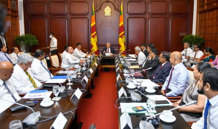 ඔරුගොඩවත්ත – අඹතලේ මාර්ග කොටස අලුත්වැඩියව පිළිබඳ  ජනපතිගෙන් උපදෙස්