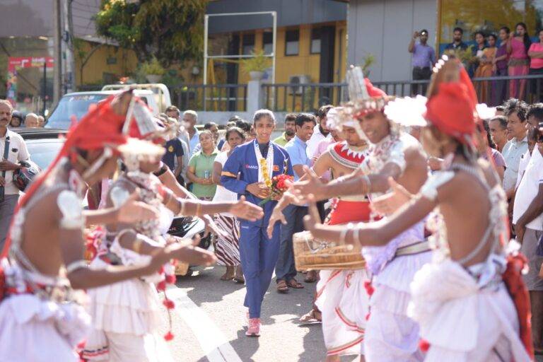 එළිය අඩු වෙන්න නොදී රැක ගත යුතු “තරු ලකුණ” තරුෂි