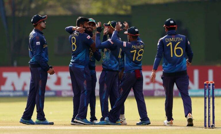 අර්ජුනටත් රිදෙන්න ලංකාව ඕමානයට ගහයි