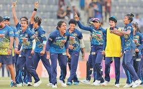 චමරිට විතරක් තනියෙන් බැරි වෙයි