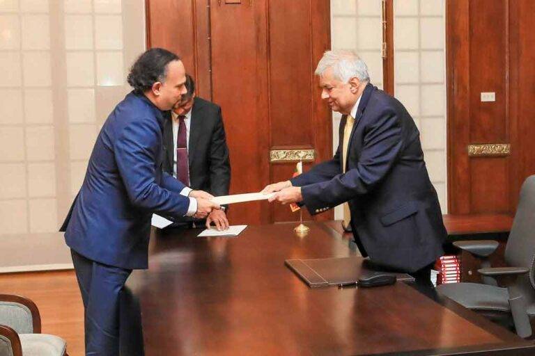 සබරගමුවේ අධ්‍යාපන ක්ෂේත්‍රයට විශාල සේවයක් කරන්න බලාපොරොත්තු වෙනවා – නවීන් (VIDEO)