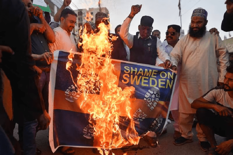කුරාණය ගිනිතැබූ ‘ඉස්ලාම් භීතිකාව’ ස්වීඩන් රජය හෙළා දකියි