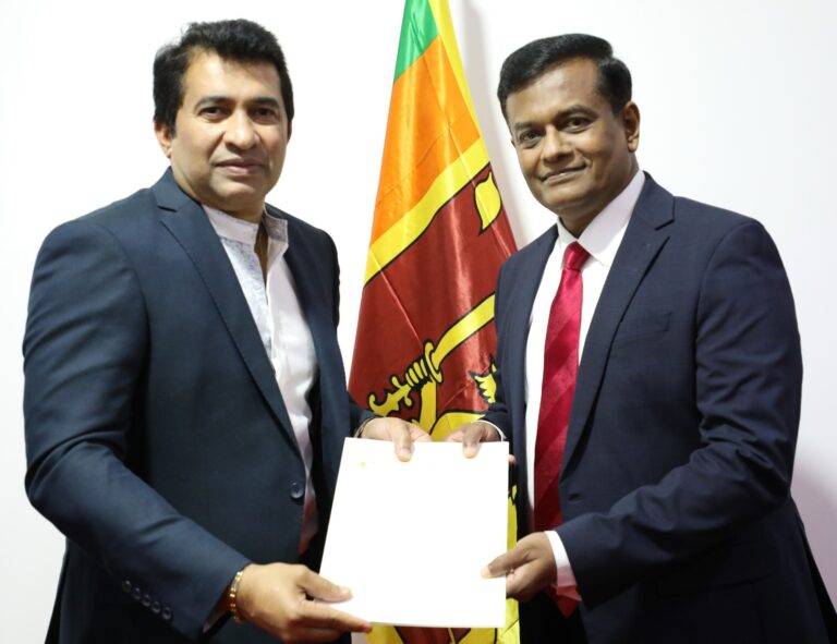 ශෙමාල් ප්‍රනාන්දුට දෙකොන විලක්කුවක්