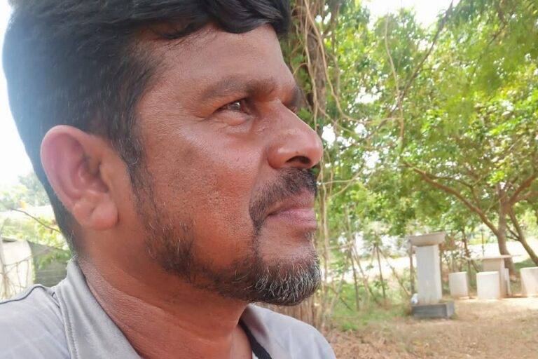 යාපා පටුනේ පිහාටු මල් සුවඳ ගල්වන හැටි