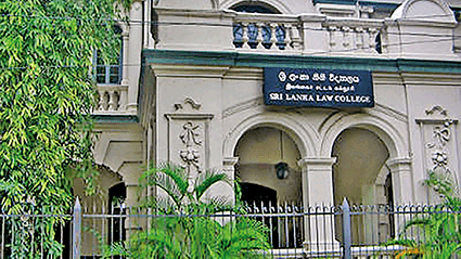උසස් පෙළ ප්‍රතිඵල ඒමට පෙර නීති විද්‍යාලයට අයදුම්පත්‍ර කැඳවීම ගැටලුසහගතයි – විපක්ෂ නායක