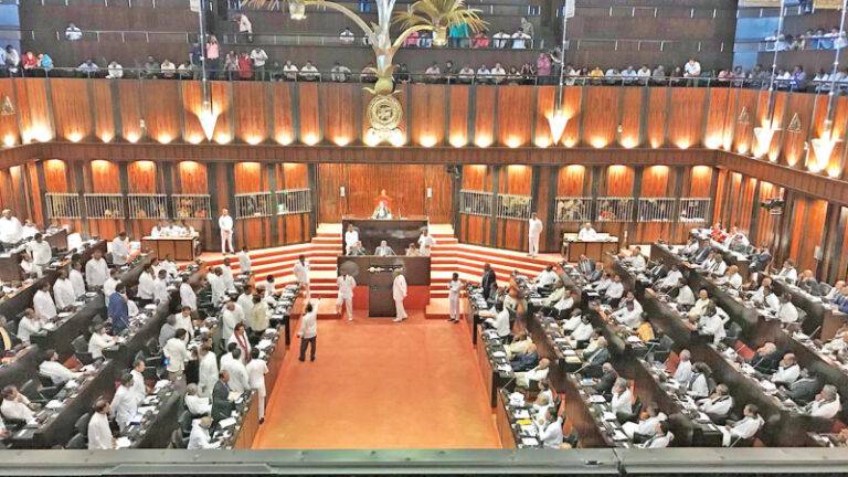 දූෂණ විරෝධී පනතත් සම්මත වෙයිද? විපක්ෂයේත් සහය ලැබෙන ලකුණු!