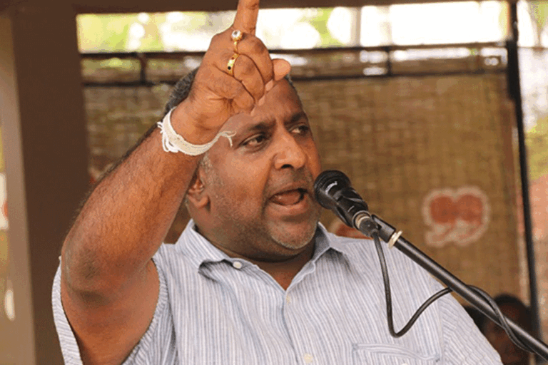 රනිල්ට අපේක්ෂකත්වය නොදුන්නොත් බලාගෙනයි – ප්‍රසන්න පොහොට්ටුවෙන් එළිපිටම ගේම ඉල්ලයි !