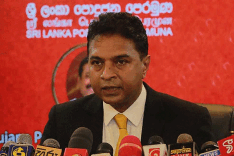 කෙහෙළිය සෞඛ්‍ය හොඳටම කරනවා. මේවා ඇමතිවරු අයින් කරන්න ඕනෙ කාරණා නෙවෙයි – පොහොට්ටු ලේකම් (VIDEO)