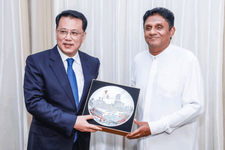 චීන රජයේ දූත පිරිසක් සහ විපක්ෂ නායක සජිත් අතර හමුවක් (VIDEO)