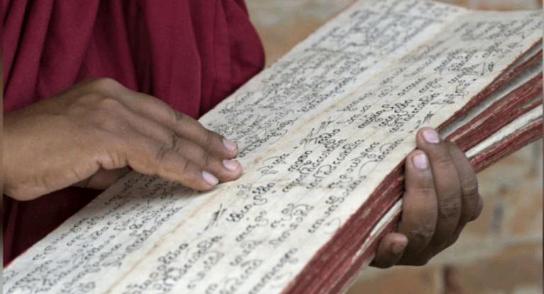 ලොවටම දිගහැරෙන ත්‍රිපිටකය