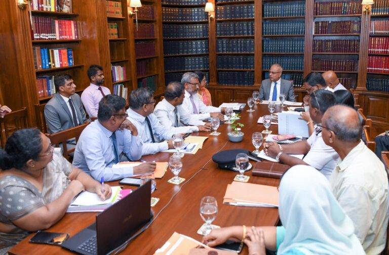 කොළඹ පිරිසිදු කරන වැඩේට සාගල අතගසයි!