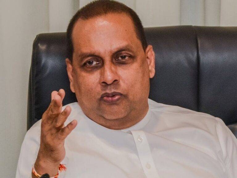 වී අලෙවි මණ්ඩලයට ගොවියෝ වී දෙන්නේ නැහැලු!