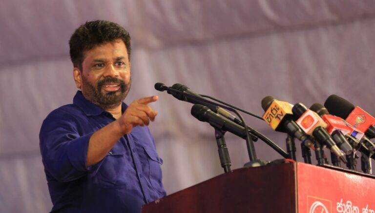 මේ දෙගොල්ලෝ පාටවලින් විතරයි වෙනස් – අනුර
