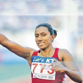 තමන් කිරි බඳුනක් බව නොදැන, ගොම කළවම් කර ගැනීම