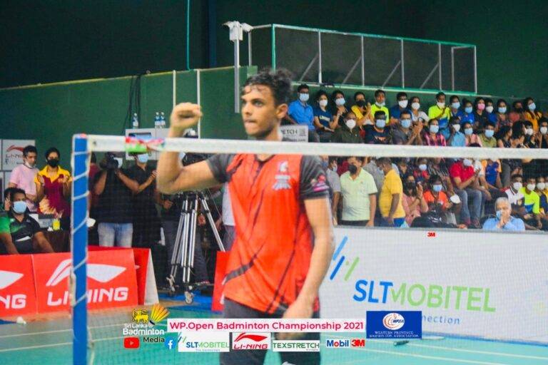 මාල දිවයිනේ දී ලංකාවේ පිහාටු මල් බලාපොරොත්තු මිලින වෙයි