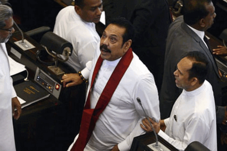 පොහොට්ටුවේ දෙදරීම වැඩිවෙයි. කෑලි තුනකට කැඩෙන ලකුණු !