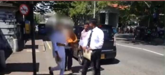 ව්‍යාජ අඩ නිරුවත් වීඩියෝවක් සමාජ මාධ්‍යට මුදාහල පාසල් සිසුවාට සිදුවූ දේ