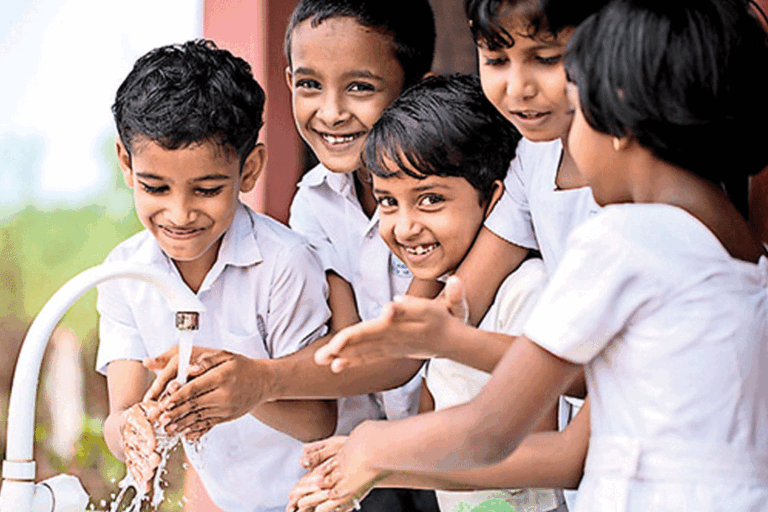 පාසල් සිසුන්ගේ අනාගතය වෙනුවෙන් සුවිශේෂී අධ්‍යාපන ප්‍රතිසංස්කරණයක් !