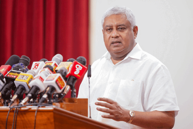හරක්කටා මිලියන 700ක් දී ඩුබායි පනින්න හැදූ හැටි ඇමති ටිරාන් හෙළිකරයි (VIDEO)