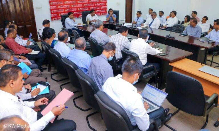 ඉන්ධන පිරවුම්හල් නියාමනයට විශේෂ නියෝජිතයින්!