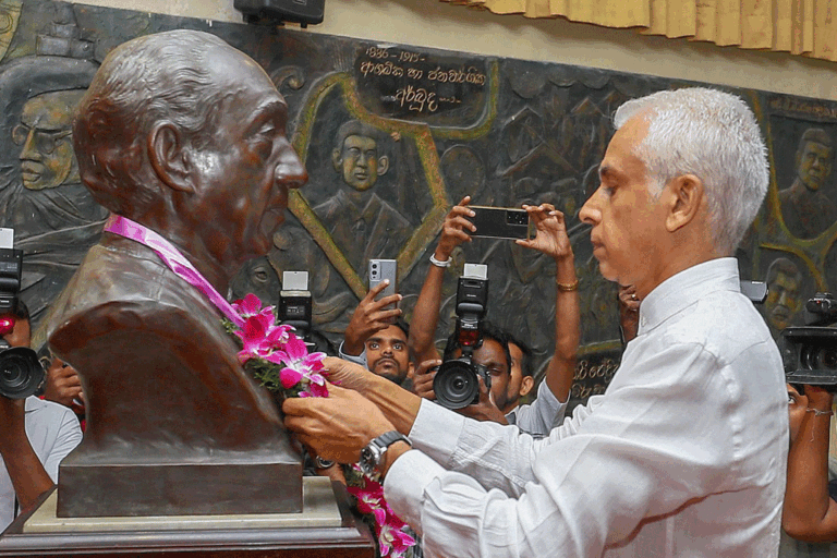 JR ඇරඹූ සමාජ ආර්ථික ප්‍රතිසංස්කරණ ඉදිරියට ගෙන ගියා නම් ශ්‍රී ලංකාව අද සංවර්ධිත රාජ්‍යයක් – රනිල්