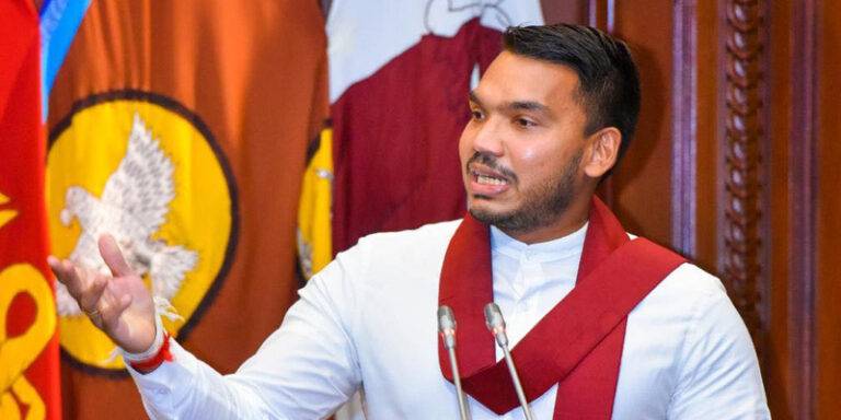 මොනවද මේ වැඩකට නැති පාර්ලිමේන්තු කතා , ඒවා ජනතාවට වැදගත් ඒවා නෙවෙයි – නාමල්