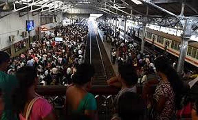 වර්ජනය කරන දුම්රිය රියදුරන්ට ආරාධනාවක් නැහැ – අගමැති සාකච්ජා කරන්නේ කවුරු එක්කද?