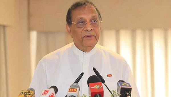 පාර්ලිමේන්තුව සතු වගකීම හා කාර්යභාරයනිවැරදිව තේරුම්‌ ගැනීම ඉතා වැදගත්‌ වේ – කරු ජයසූරිය