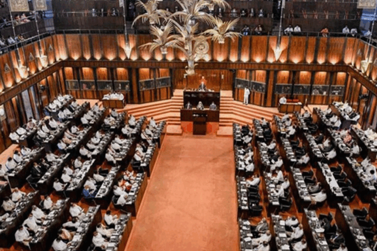 පනත් කෙටුම්පත් දෙකක් අද (08) සිට බලාත්මකයි