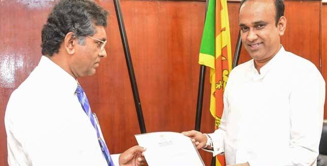 ජාතික ඖෂධ නියාමන අධිකාරියේ නව සභාපතිවරයා ලෙස විශේෂඥ වෛද්‍ය ආනන්ද විජේවික්‍රම මහතා පත්වෙයි!