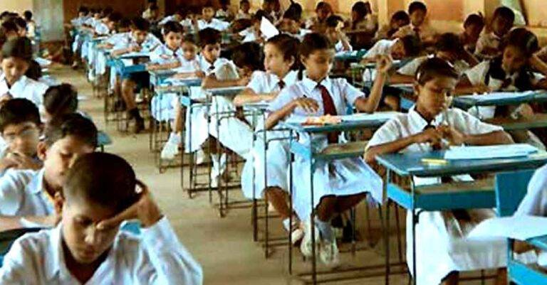 5 ශිෂ්‍යත්ව විභාගය යළි පවත්වන්නැයි ඉල්ලා දෙමව්පියන් උද්ඝෝෂණයක
