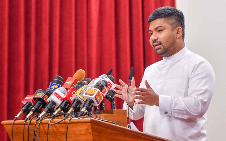 2024 මැද දී ඉන්ධන හිඟයක් ඇති වීමේ අවධානමක් නැහැ – ඩී.වී චානක