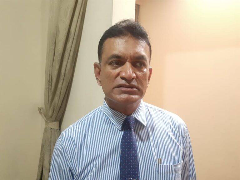 අධි මාත්‍රා ඖෂධ ලබා ගැනීම හේතුවෙන් පාසල් දරුවන් අතර වලිප්පුව පැතිර යාමේ අවදානමක්.