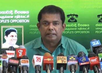 කට්ට සම්බෝලෙටත් හෙනහුරා වැදිලා!