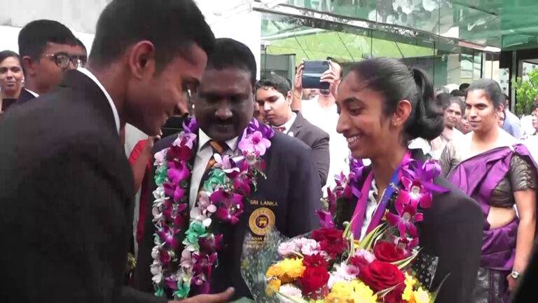 මළල ක්‍රීඩා රන් පදක්කම් ලාභී තරූෂී කරුණාරත්න ක්‍රීඩිකාව පිළිගැනීම