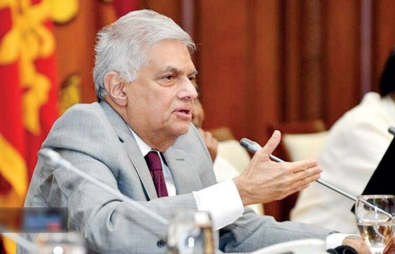 අයවැයෙන් සියලුම රජයේ සේවකයින්ට වැටුප් වැඩිවීමක්!