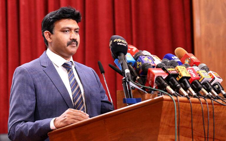 යුද්ධය අවසන් වී වසර කිහිපයකට පසුව එහි සිටි ජනතාව නැවත පදිංචි වෙමින් සිටිනවා – සෙන්තිල් තොණ්ඩමන්