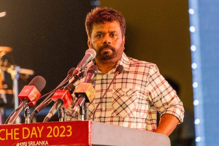 අරගලයට ගිය සමහරු දැන් රනිල්ගේ ගුණ ගයනවා – අනුර