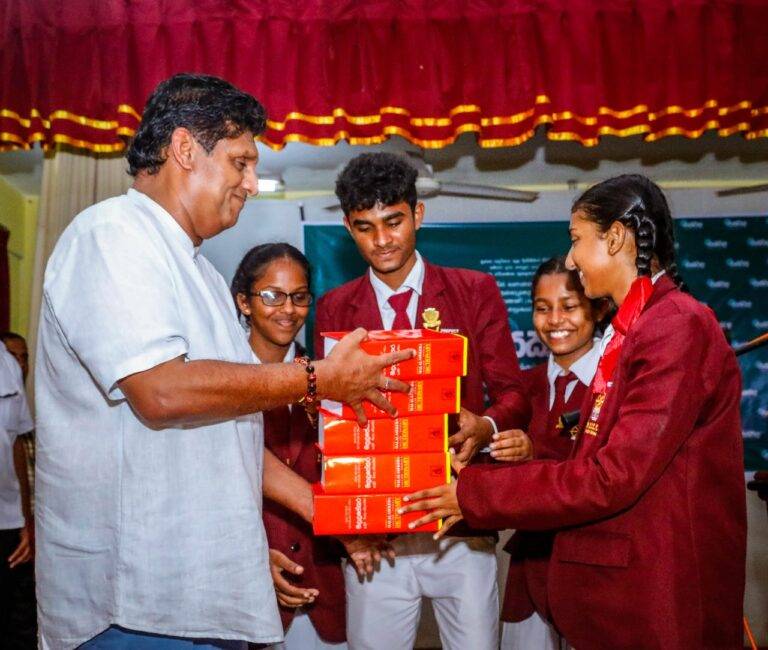 රටේ හොරකම නවත්තන්න නම් මුළු රටම ඩිජිටල්කරණය කළ යුතුයි – සජිත් ප්‍රේමදාස