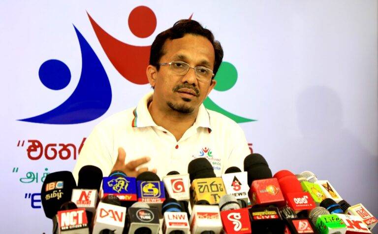 ලංකාවේ තියෙන පීඩනයට මිනිස්සු අපායට හරි රැකියා හොයන් යනවා – සුනිල් හඳුන්නෙත්ති